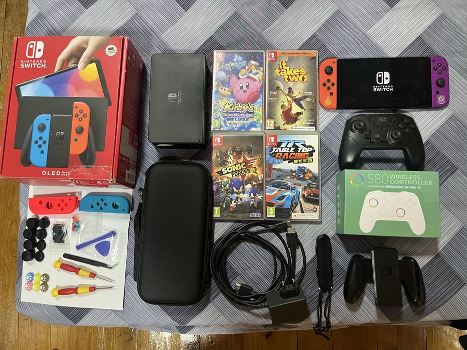 Nintendo Switch OLED с игри и аксесоари