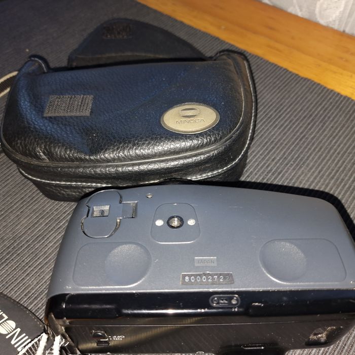 Лентов фотоапарат Minolta!