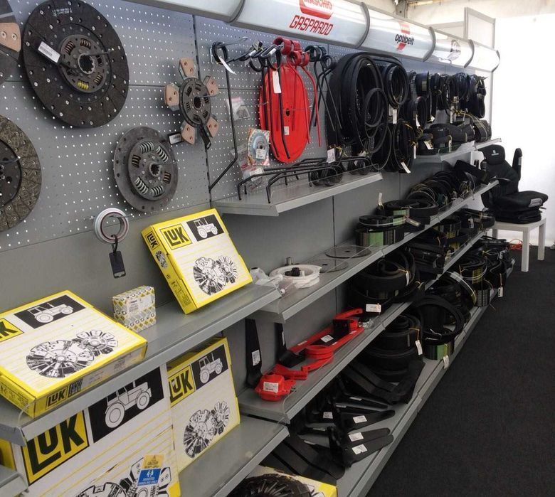 Piston si segmenti motor tractor