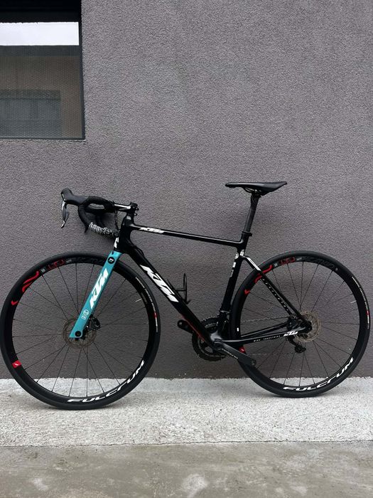 Карбонов шосеен велосипед KTM Revelator pro 2021 (Alto team edition).