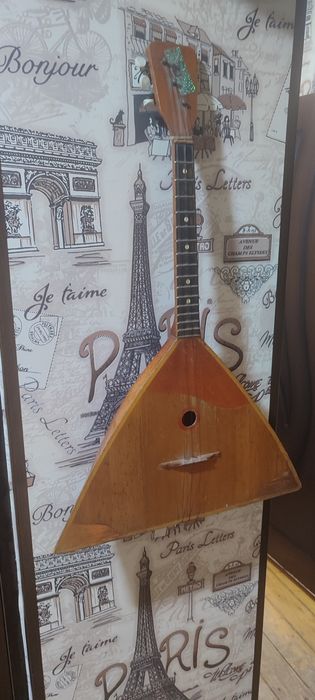 Балалайка продам