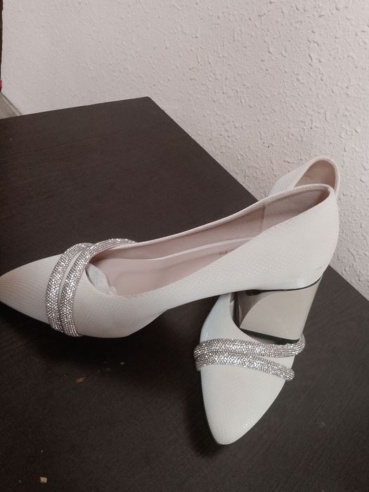 Toylar ucun tuflik yangi