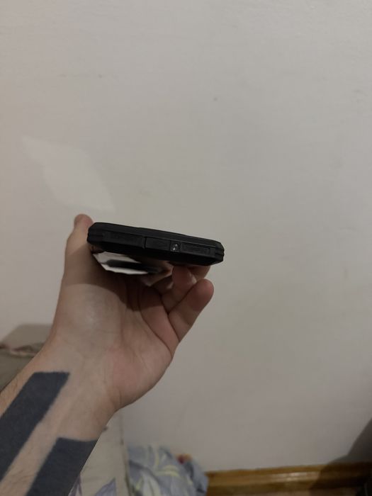 Продам Doogee v40