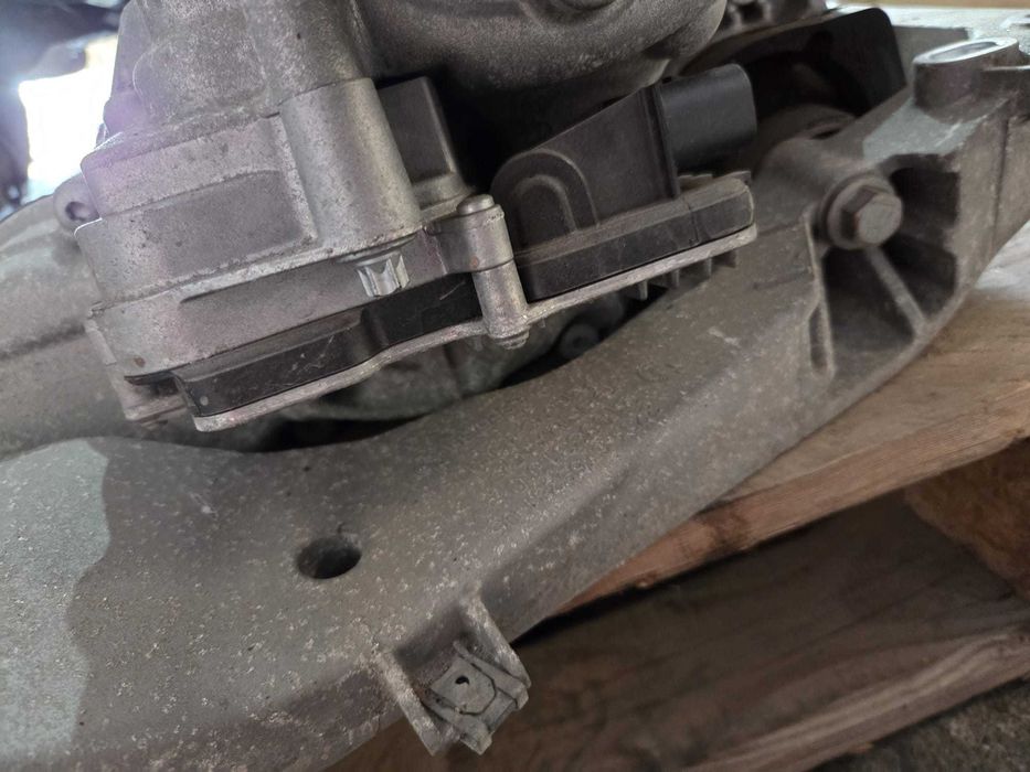 Cutie transfer BMW xdrive ATC35L cod 8643150