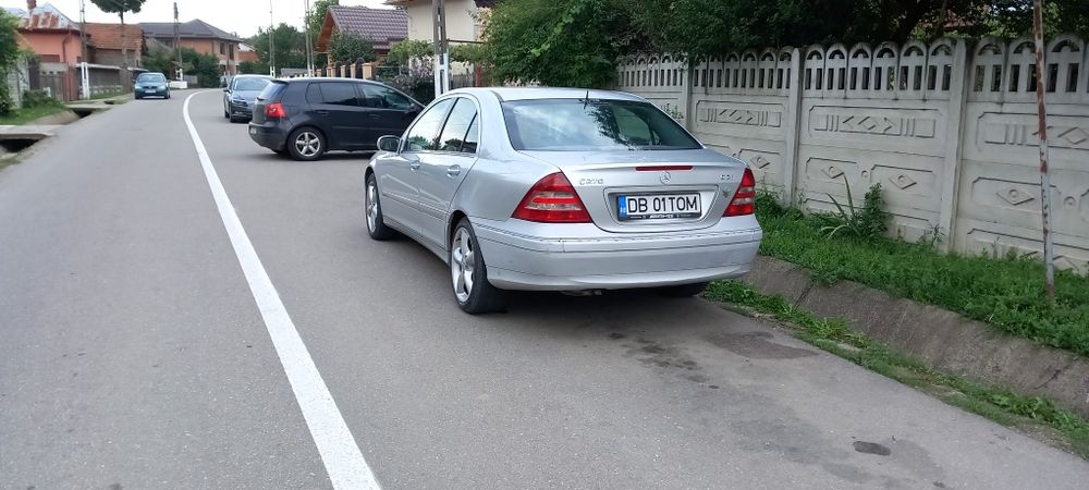 Vând Mercedes c clase 2005