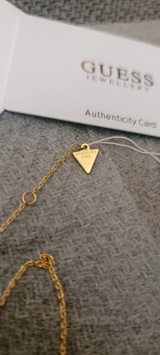 Ново оригинално колие Guess