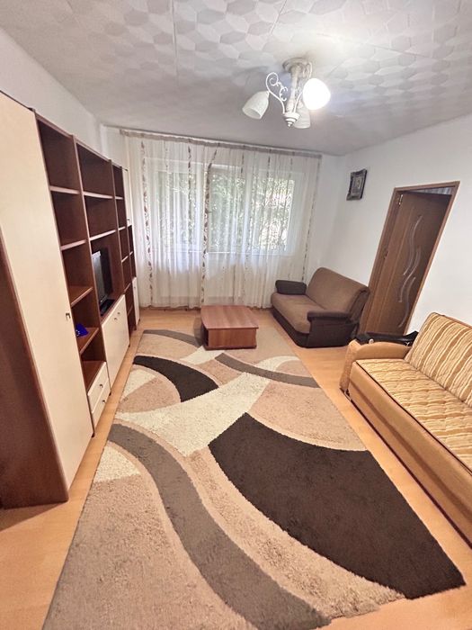 închiriez apartament cu două camere, complet utilat și mobilat, zona Exercițiu.