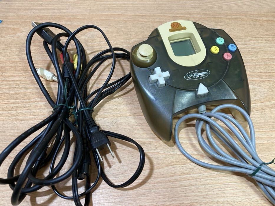 Sega Dreamcast с одной игрой на диске