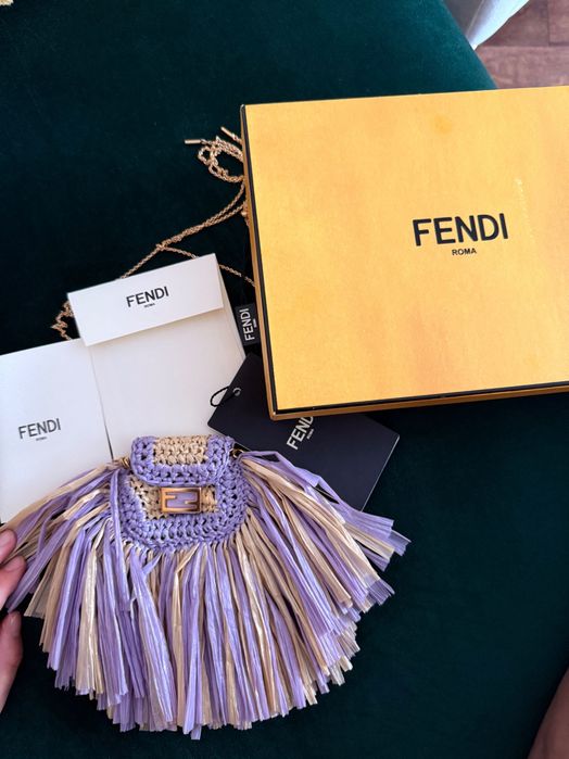 нова Чанта Fendi с етикет