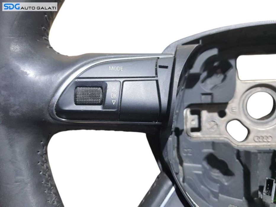 Volan Piele 4 Spite cu Comenzi Audi A4 B8 2008 - 2012 Cod 4L0419091AC ( Tăietură Mică în Pielea Volanului, Vizibila în Imagine + Uzură Ușoară în General ) [N2355]