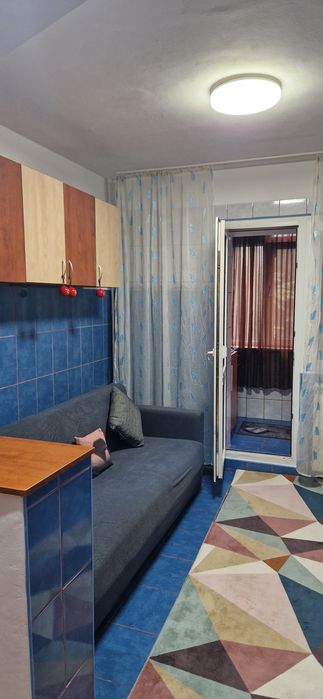 DE ÎNCHIRIAT Apartament 2 camere Zonă liniștită