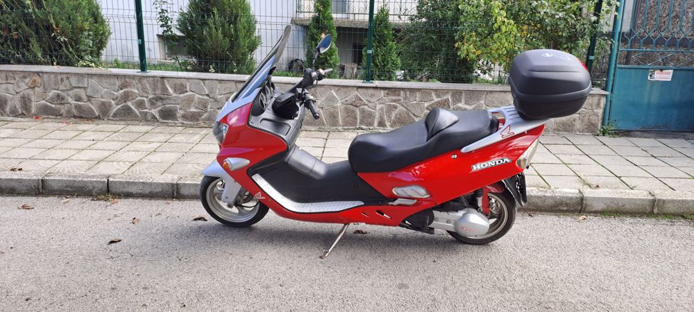 Продавам скутер с изрядни документи