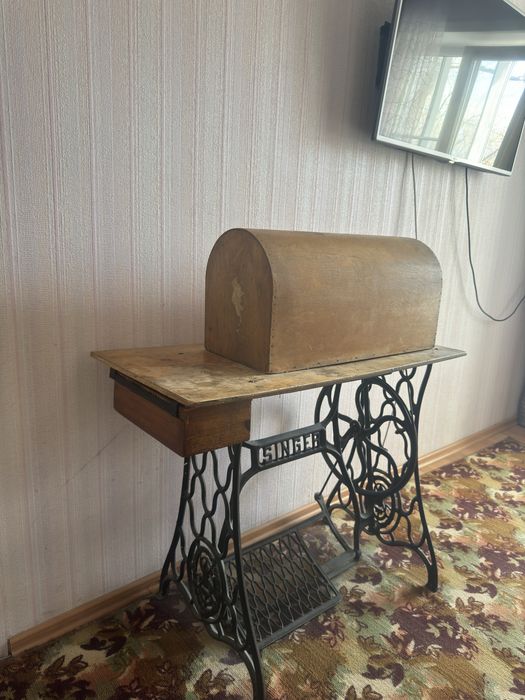 Швейная машина продам