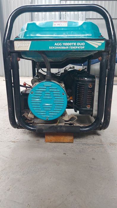 Бензиновый генератор 3-х фазный, 220/380В, 8 кВт. Сост отл, цена