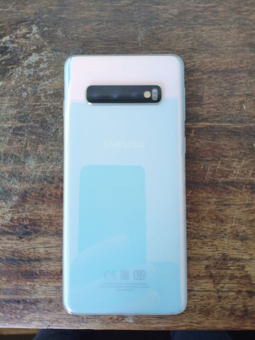 Продам Самсунг s10  8/128