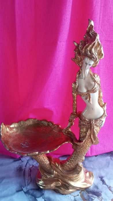 Статуэтка декоративная