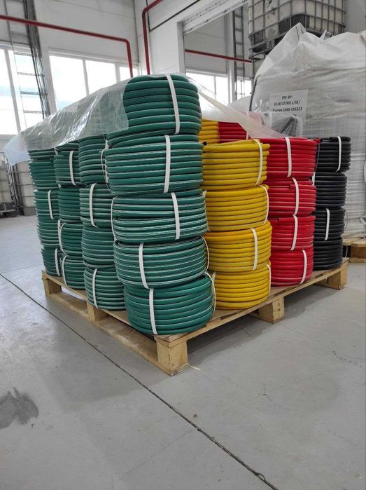 Шланг поливочный от производителя. Работает от -50 мороза до +70 тепла