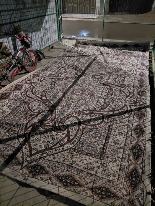 Продаю 2 ковра, 2,5×5 и 3×5 м.