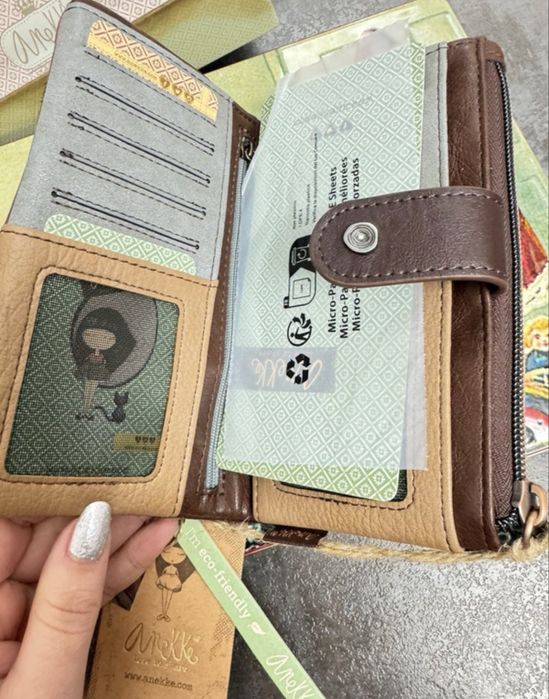 Portofel Anekke nou in cutie