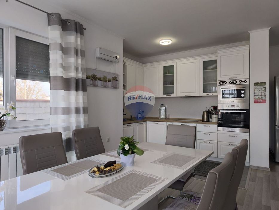 Продава се Къща в с. Соколово, Област Добрич - 146 кв.м за 1679 €/кв.м - Снимка #1