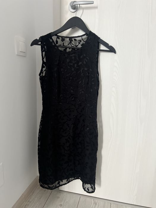 Rochie neagra eleganta