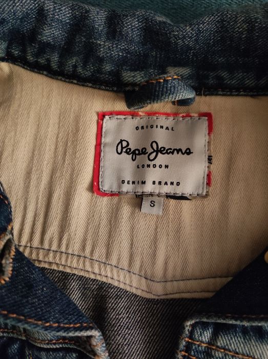 Джинсовая куртка размер S