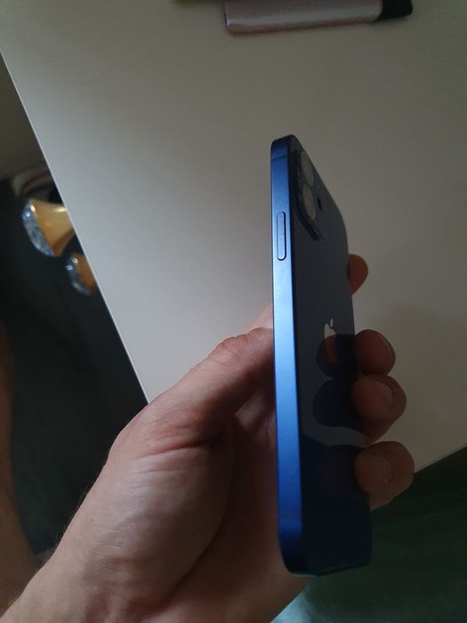 iPhone 12 64GB Albastru, impecabil