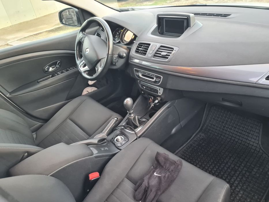 Proprietar-Renault Megane Limited-an 2016-1.5 Dci110-euro 6-navigatie