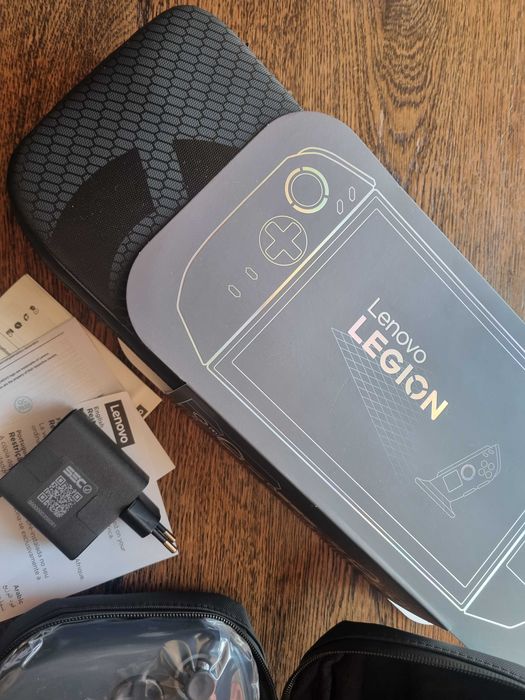 Lenovo Legion Go 2 | Ryzen Z2 Extreme | 32GB RAM | 1TB SSD | Garantie 11 luni