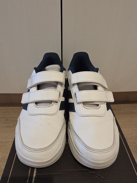 Adidas copii marimea 33