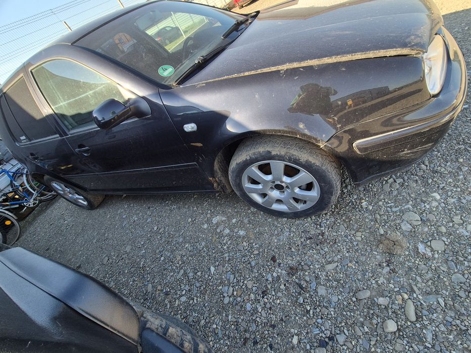 VW Golf 4,2003,stare buna.