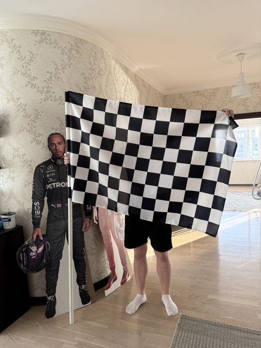 Флаг ferrari феррари и флаг клетчатый