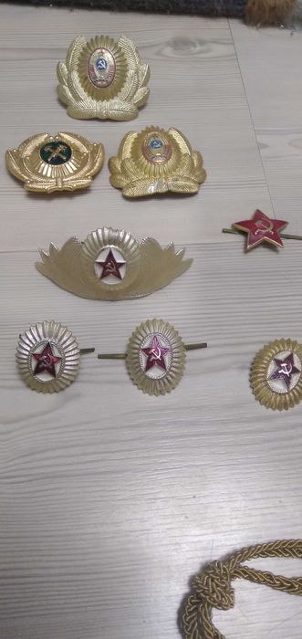 Погоны, пуговицы, значки и ...