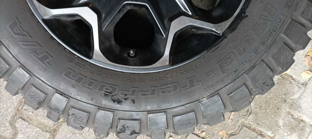 Продавам Джанти и гуми