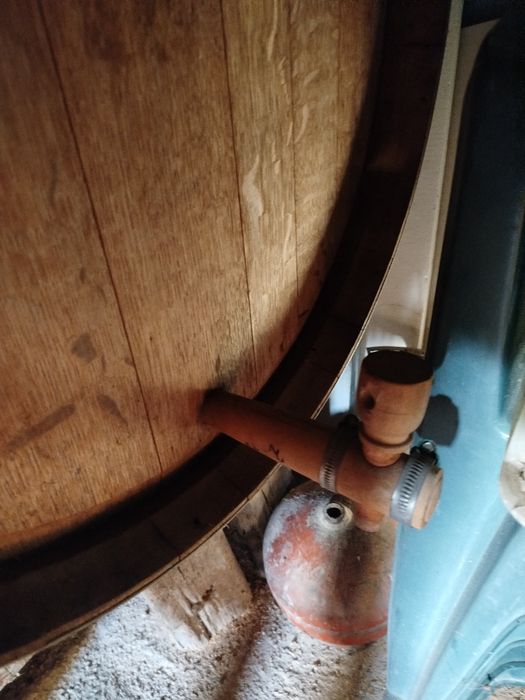 Дървено буре 220л