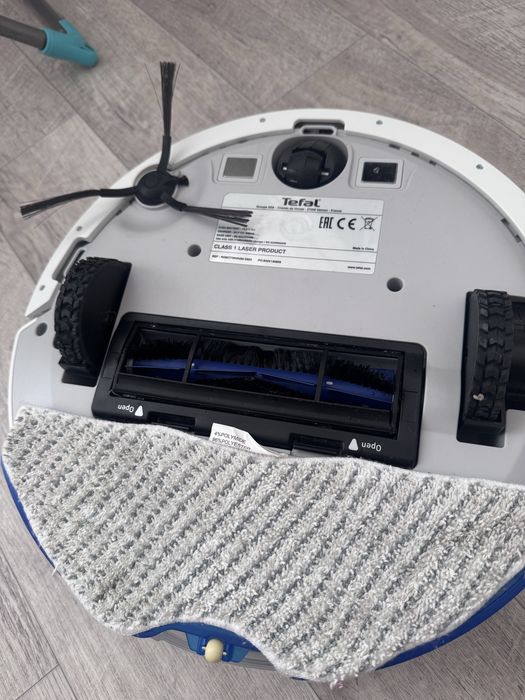 Продам робот пылесос