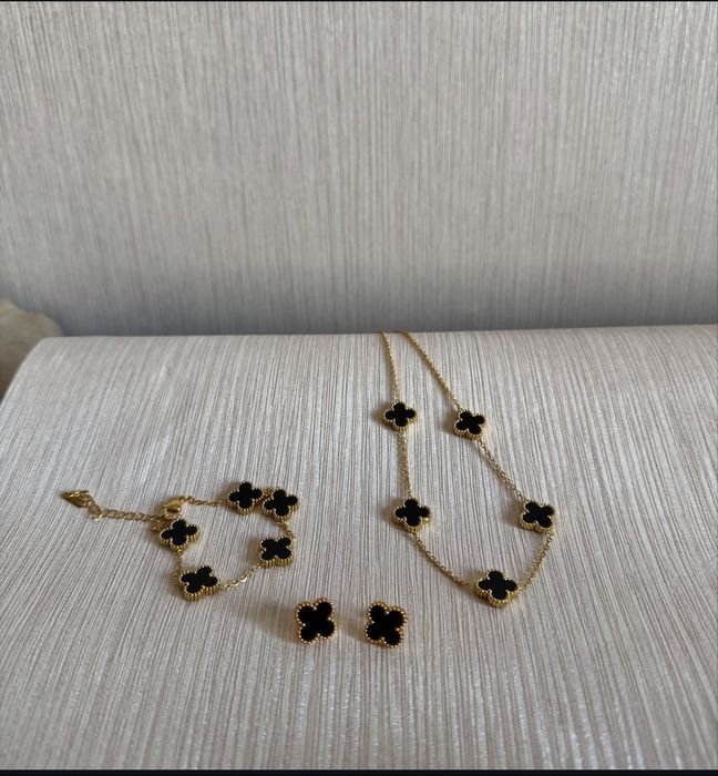 Набор комплект бижутерии, не чернеет по 4000