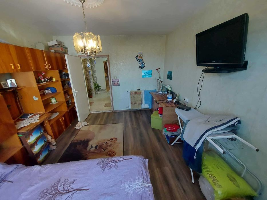 Продава се Тристаен апартамент в Търговище, Запад 2 - 90 кв.м за 992 €/кв.м - Снимка #13