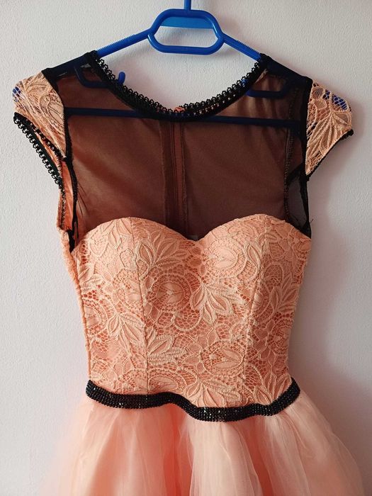 Rochie eleganta cu dantela scurta