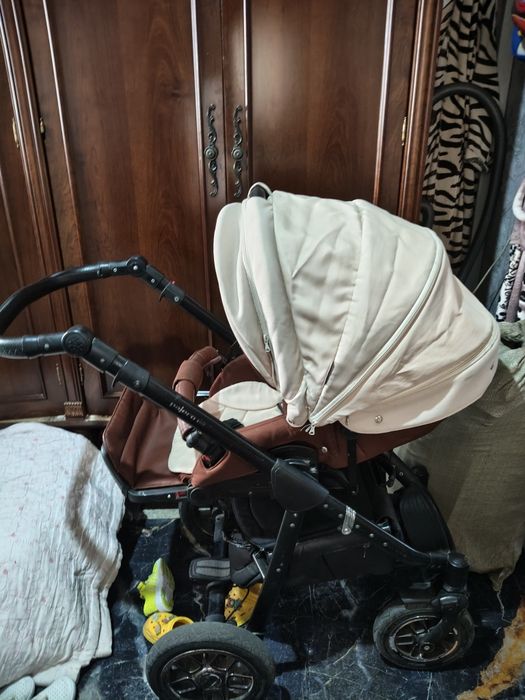 Продам коляску Adamex Pajero 2в1