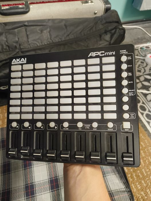 Midi controller Akai Apc Mini Mk 1