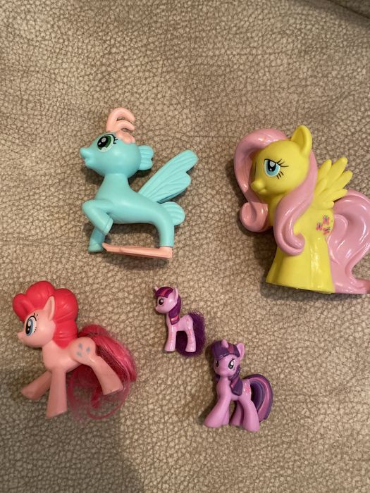 Продам игрушки пони все по 1000 тенге