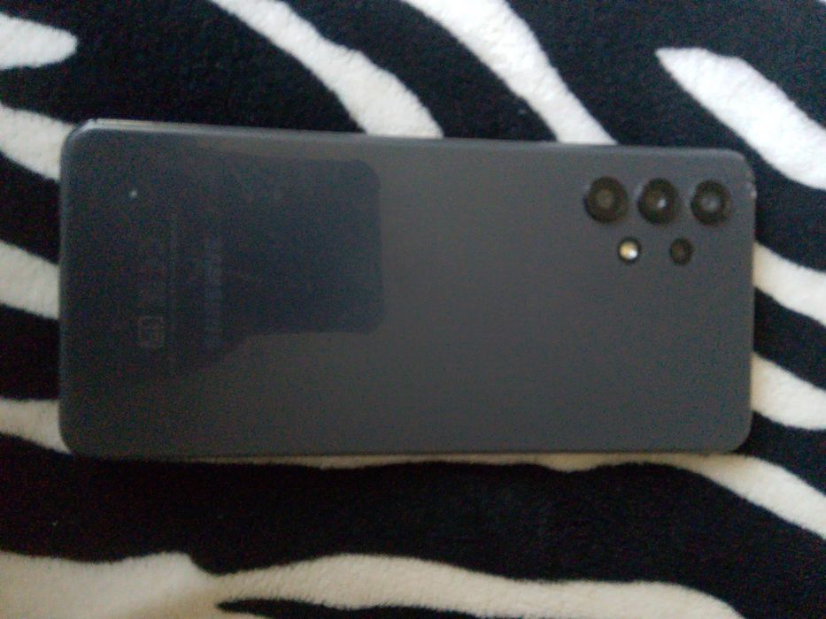 Продам телефон samsung