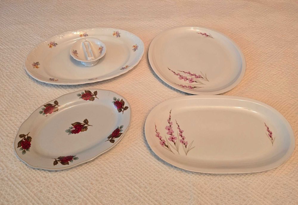 Seturi de farfurii și alte piese din inox