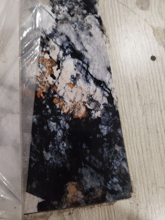 Assalomu alaykum sotiladi puli kelishadi granit toshlar 0.5mm