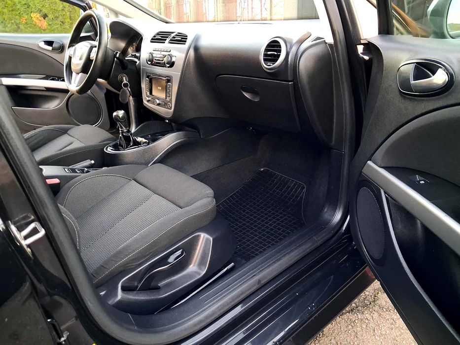 Seat Leon FR 2010  1.4 benzina 125 cp  navigatie