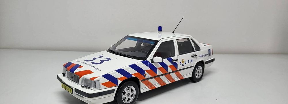 Machetă 1993 Volvo 850 Dutch police 1/18 TEIPLE9