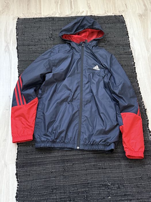Екип Adidas essentials