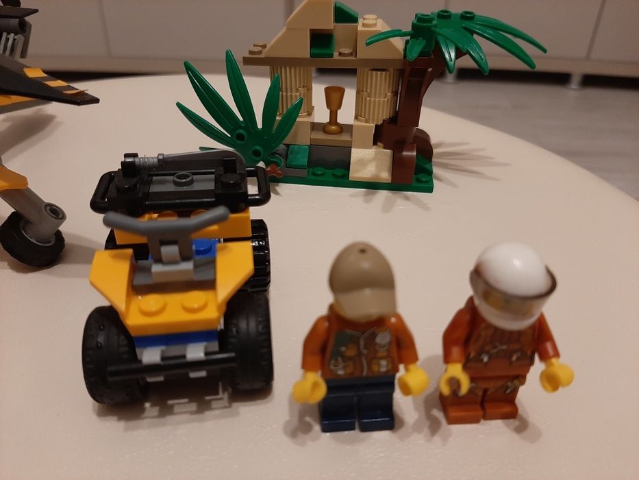 LEGO City Elicopter de marfa in jungla 60158