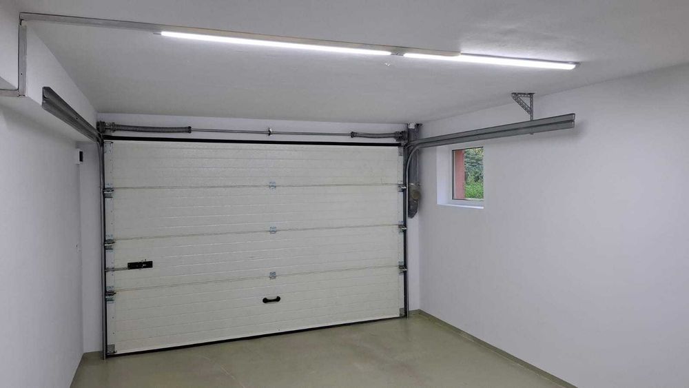 Apartament cu 1 camera 44mp, FLORESTI str Plopilor 27B + garaj 20mp